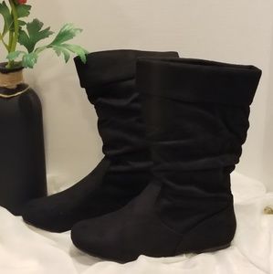 Women Black Boots